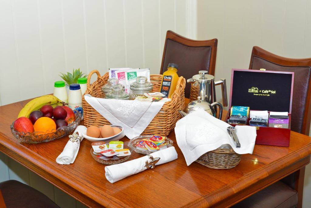 Sennen House Boutique Accommodation Пиктон Экстерьер фото