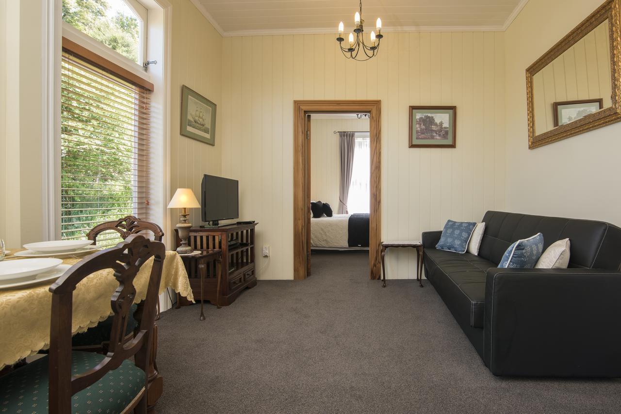 Sennen House Boutique Accommodation Пиктон Экстерьер фото